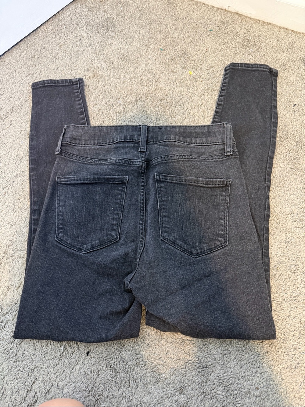 GAP Women's Charcoal Skinny Jeans - Picture 3 of 3